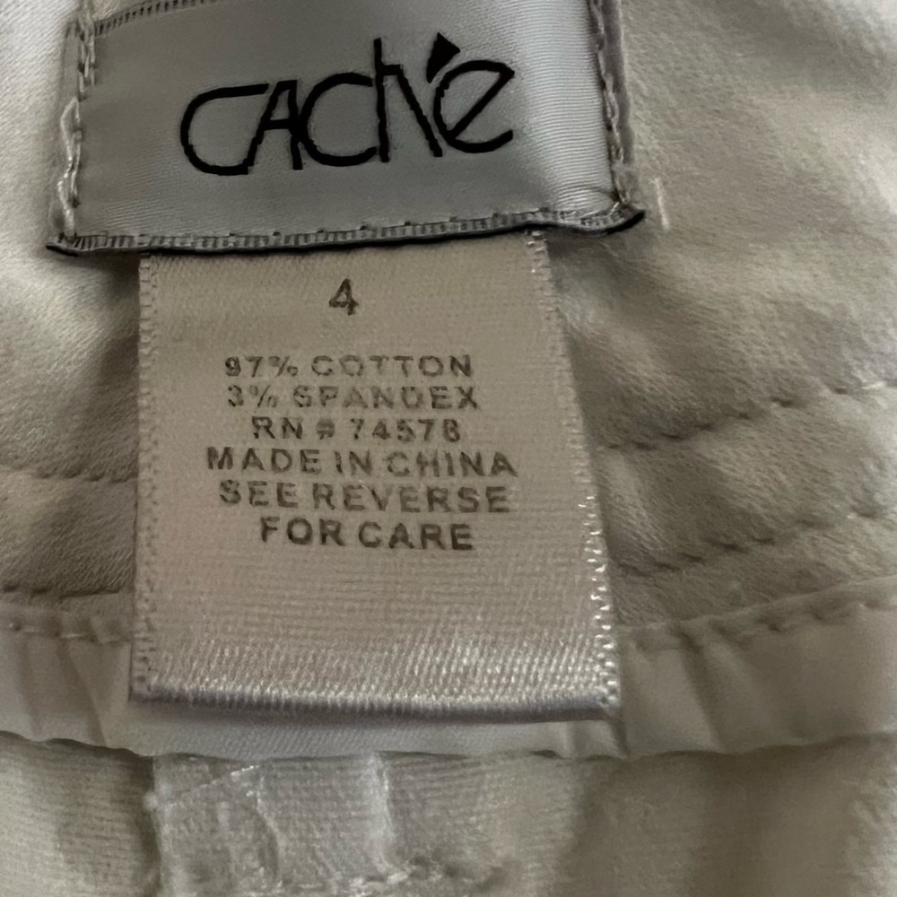 CACHÉ WHITE CROPPED PANTS - Picture 2 of 16